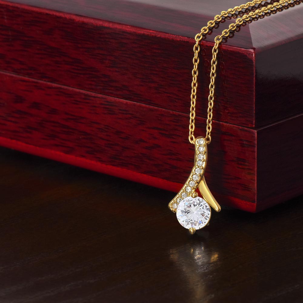 Graduation Alluring Beauty Necklace for Daughter, Girlfriend, Sister